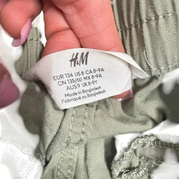 H&M Women's Size 8 Khaki Green Wide-Leg Cargo Pants Casual - Picture 3 of 7